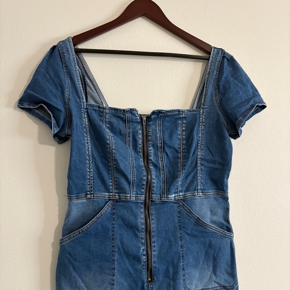 We The Free CRVY Selena Slim Leg One-Piece Denim Jumpsuit Size XLFree People - Picture 4 of 13